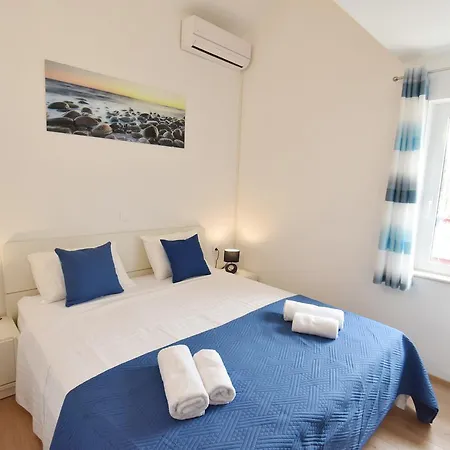 Lorena Apartmán *