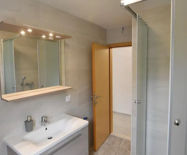 Apartment Lorena Mokosica